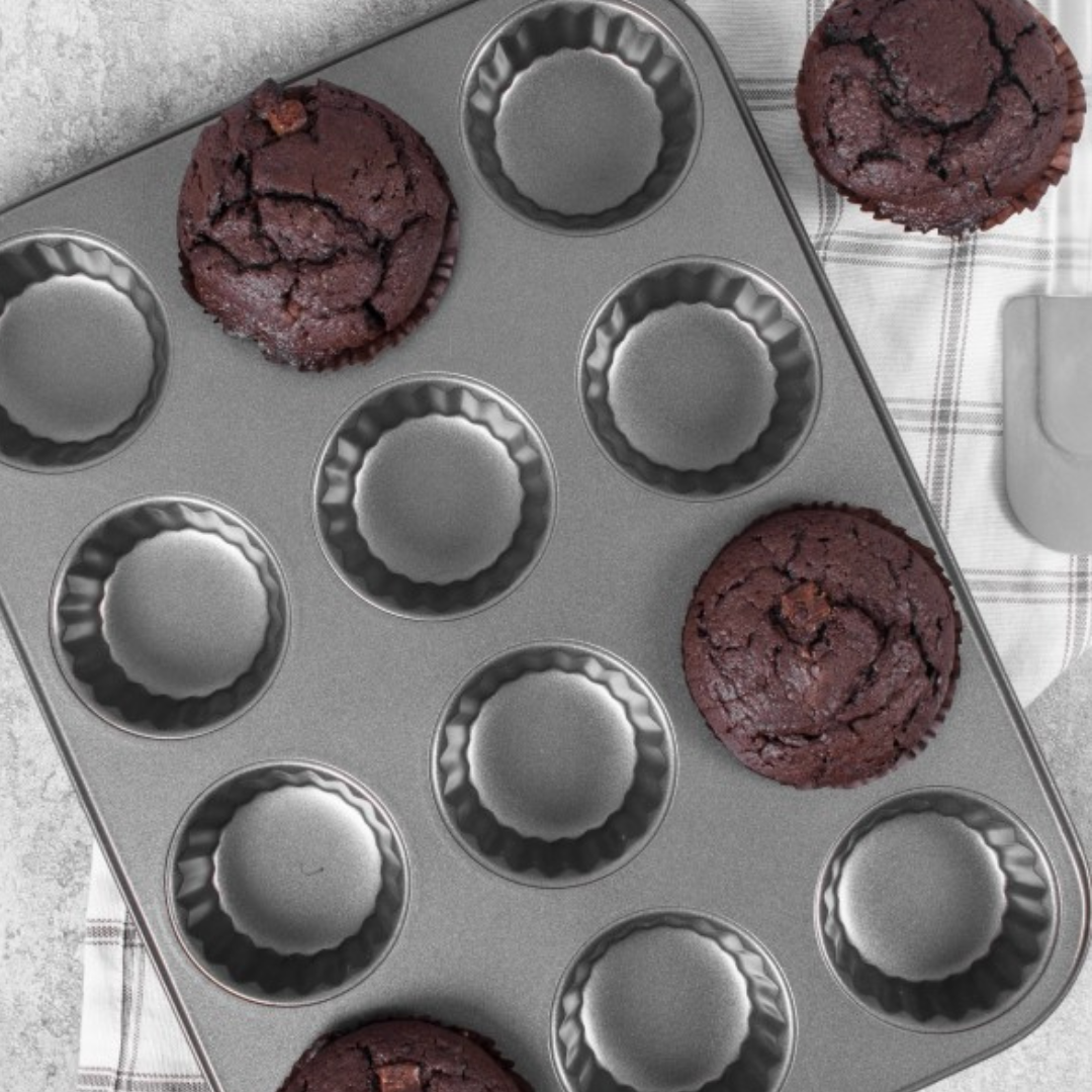 12-Cup Muffin Tray with Flower Design –